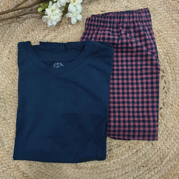 Brick_Red_&_Navy_Blue_Cotton_Half_Sleeve_Round_T_Shirt_With_Shorts_For_Women