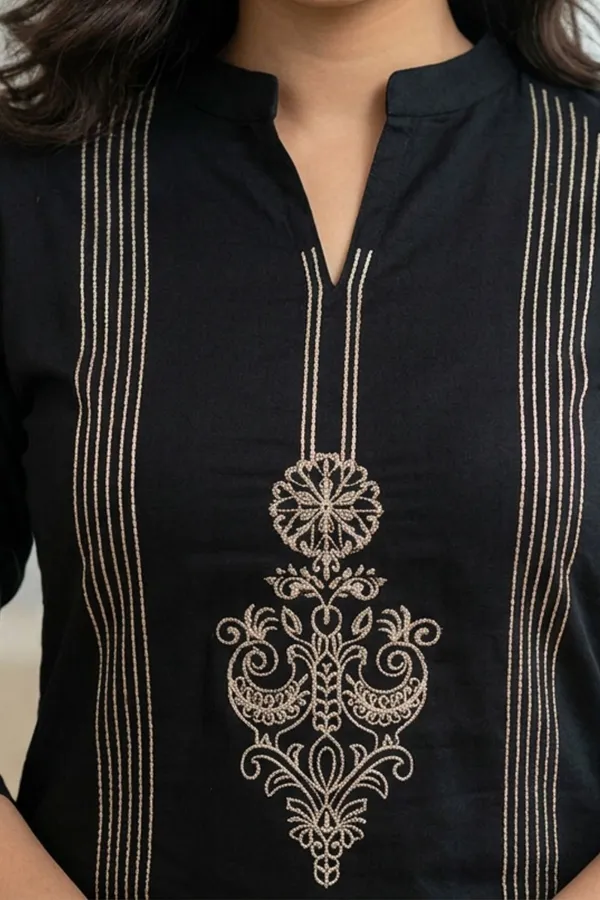 Black_Artisan_Embroidered_Kurta_Set