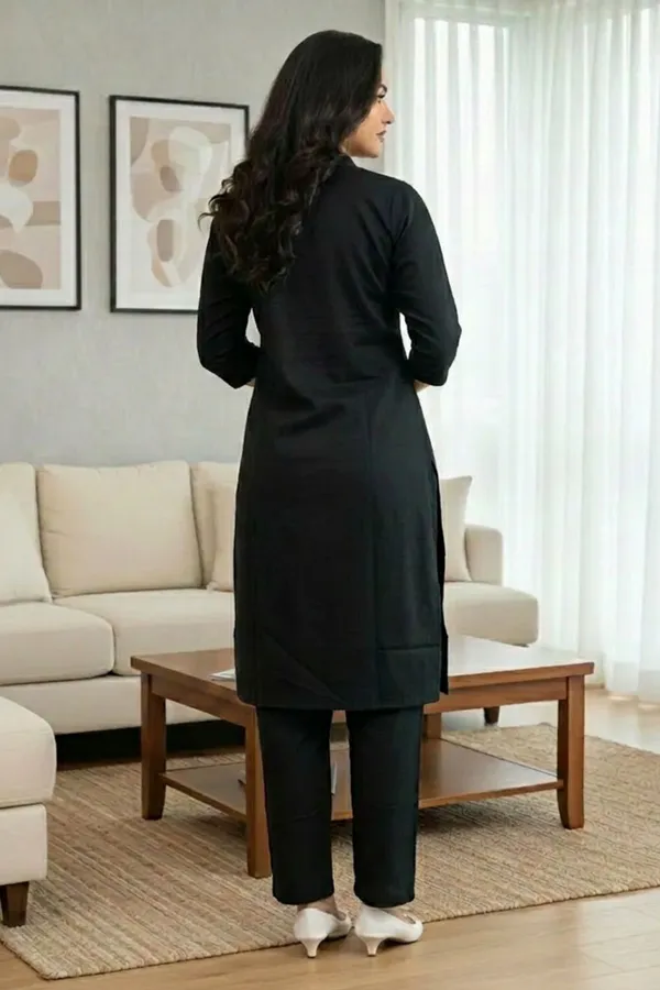 Black_Artisan_Embroidered_Kurta_Set