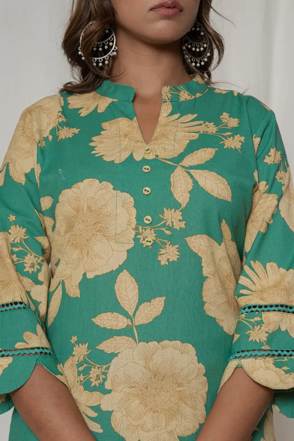 Green_Pure_Cotton_Floral_Print_V_Neck_Kurta_With_Bottom_For_Women