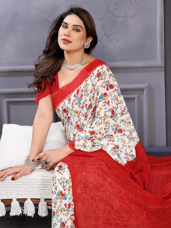 Anand_Sarees_Ombre,_Paisley,_Floral_Print_Daily_Wear_Georgette_Saree_(Red,_White)