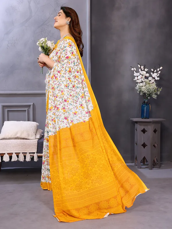 Anand_Sarees_Ombre,_Paisley,_Floral_Print_Daily_Wear_Georgette_Saree_(Yellow,_White)