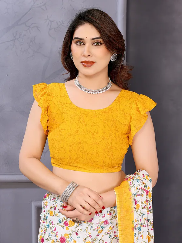 Anand_Sarees_Ombre,_Paisley,_Floral_Print_Daily_Wear_Georgette_Saree_(Yellow,_White)