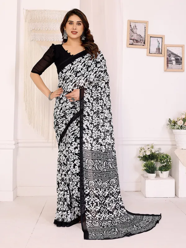 Anand_Sarees_Paisley,_Floral_Print_Daily_Wear_Georgette_Saree_(Black)