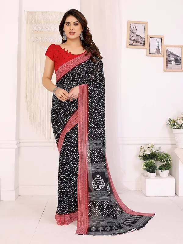 Anand_Sarees_Paisley,_Floral_Print_Daily_Wear_Georgette_Saree_(Black,_Red)