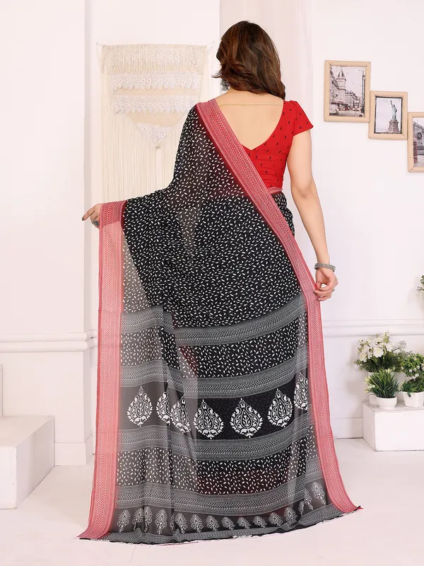 Anand_Sarees_Paisley,_Floral_Print_Daily_Wear_Georgette_Saree_(Black,_Red)