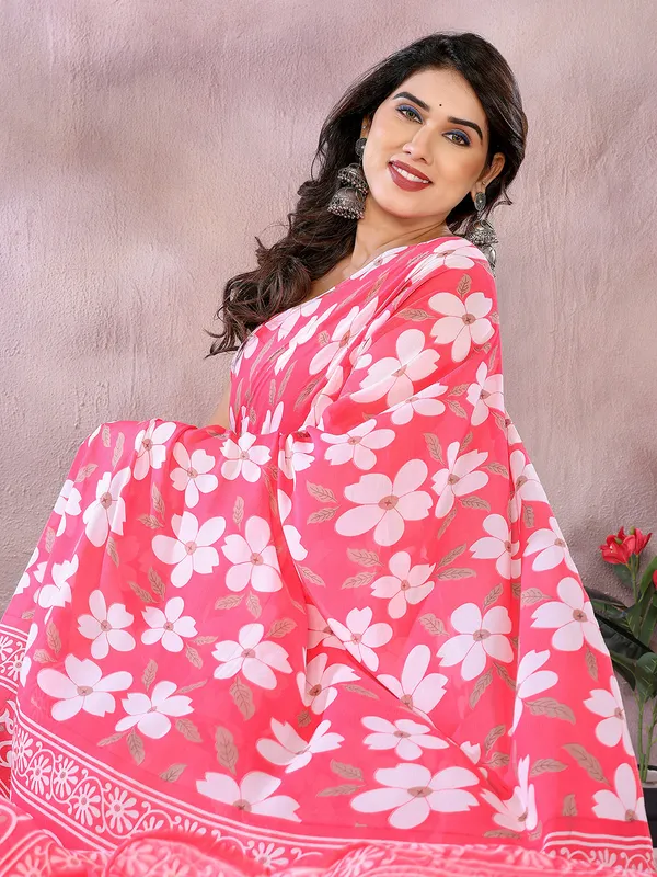 Anand_Sarees_Paisley,_Floral_Print_Daily_Wear_Georgette_Saree_(Pink)