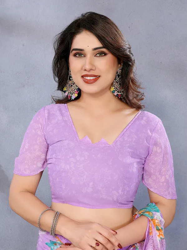 Floral_Print_Georgette_saree_with_Unstitched_Blouse_Piece