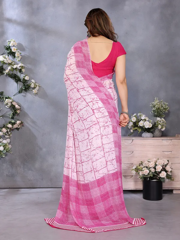 Floral_Print_Georgette_saree_with_Unstitched_Blouse_Piece