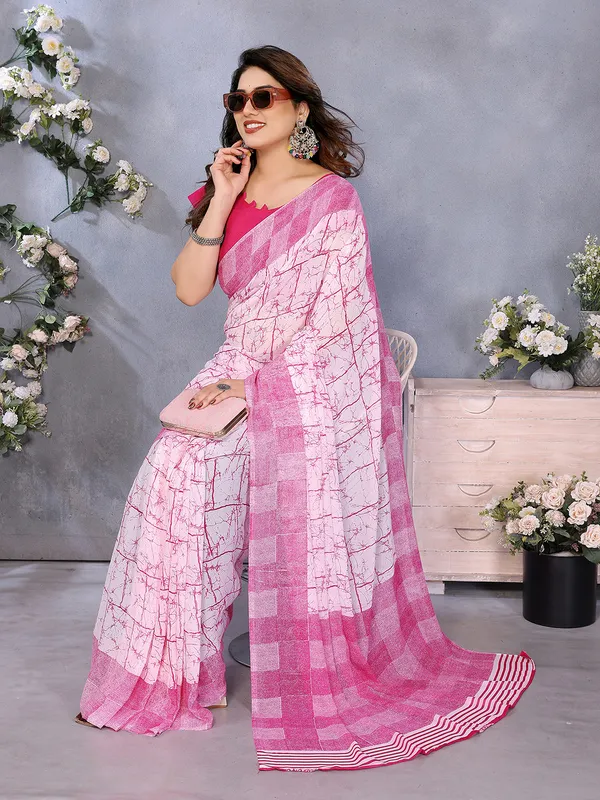 Floral_Print_Georgette_saree_with_Unstitched_Blouse_Piece