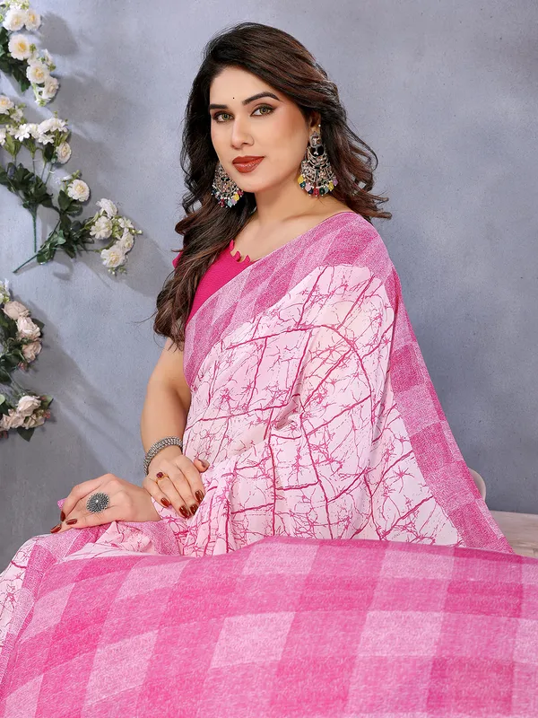 Floral_Print_Georgette_saree_with_Unstitched_Blouse_Piece