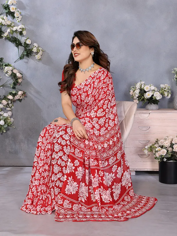 Floral_Print_Georgette_saree_with_Unstitched_Blouse_Piece