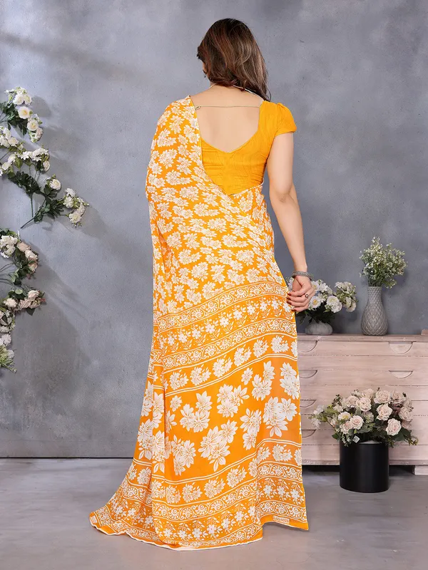 Floral_Print_Georgette_saree_with_Unstitched_Blouse_Piece