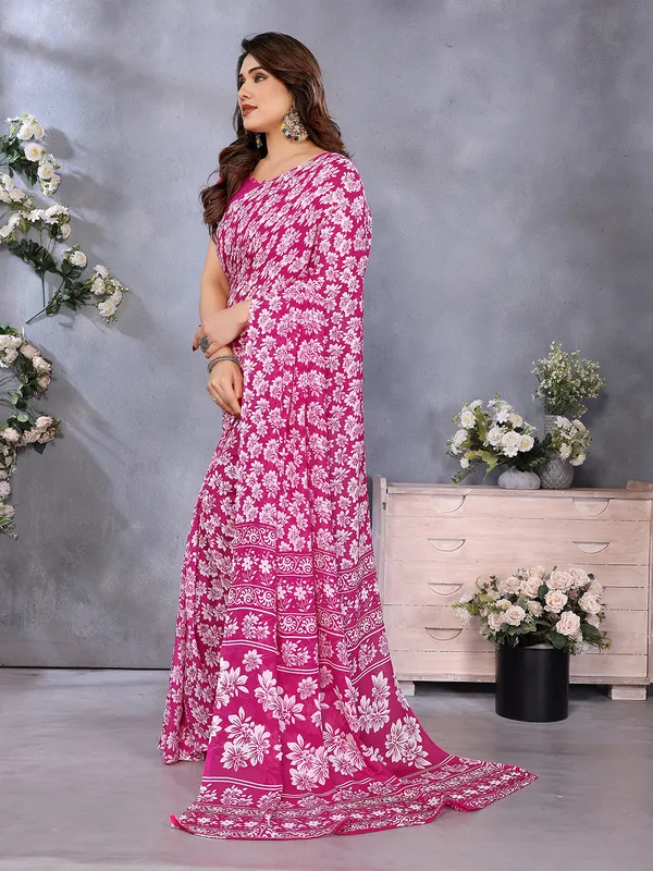 Floral_Print_Georgette_saree_with_Unstitched_Blouse_Piece