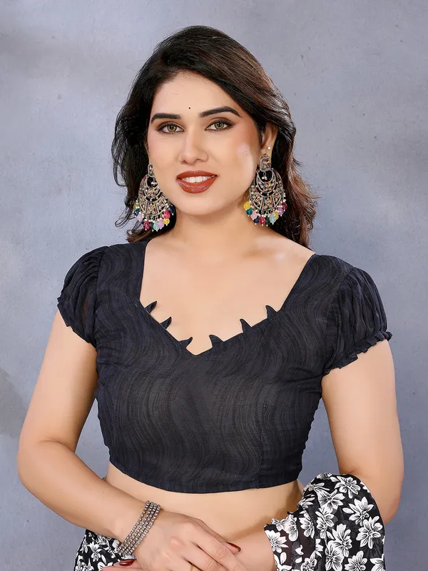 Floral_Print_Georgette_saree_with_Unstitched_Blouse_Piece
