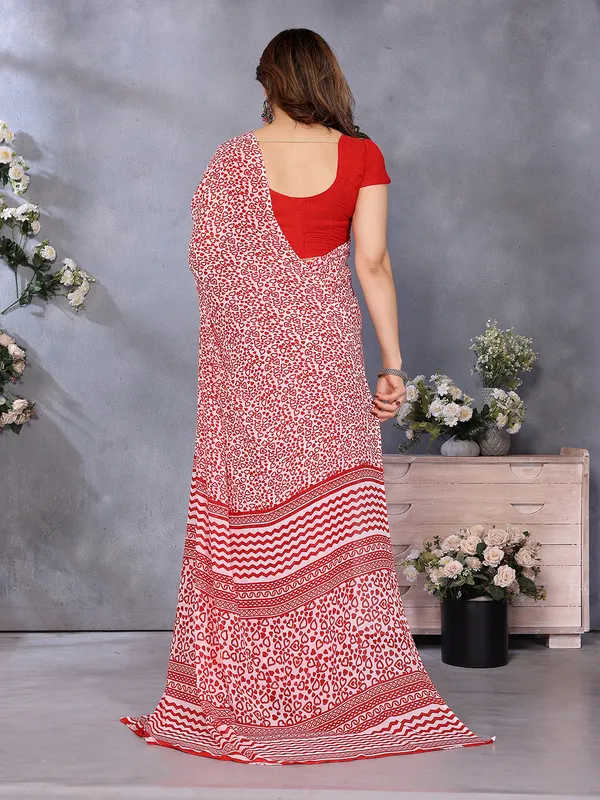 Floral_Print_Georgette_saree_with_Unstitched_Blouse_Piece