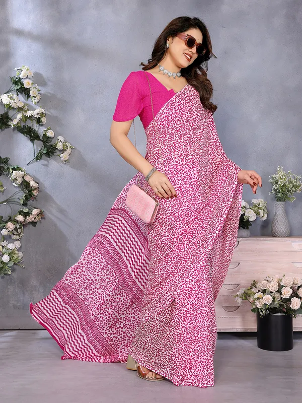 Floral_Print_Georgette_saree_with_Unstitched_Blouse_Piece