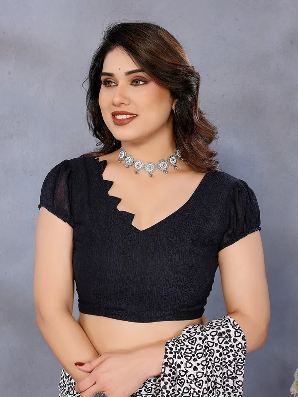 Floral_Print_Georgette_saree_with_Unstitched_Blouse_Piece