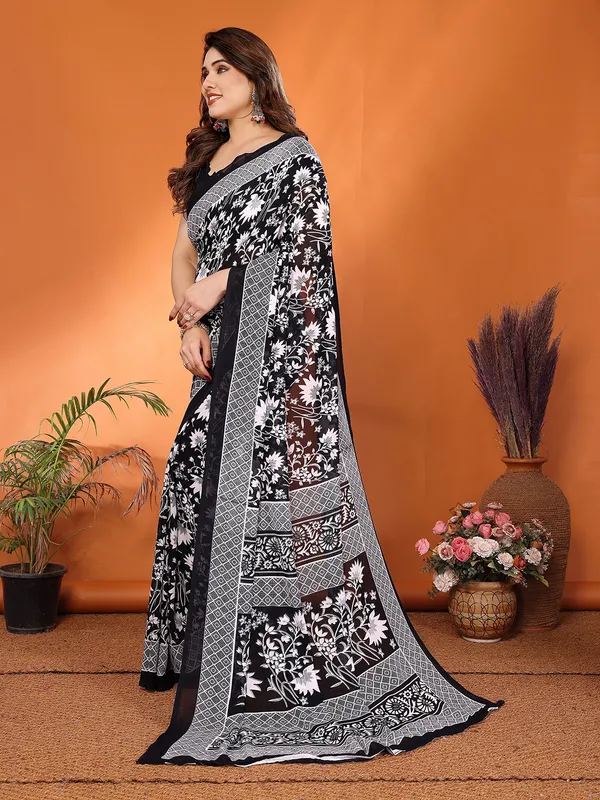 Floral_Print_Georgette_saree_with_Unstitched_Blouse_Piece