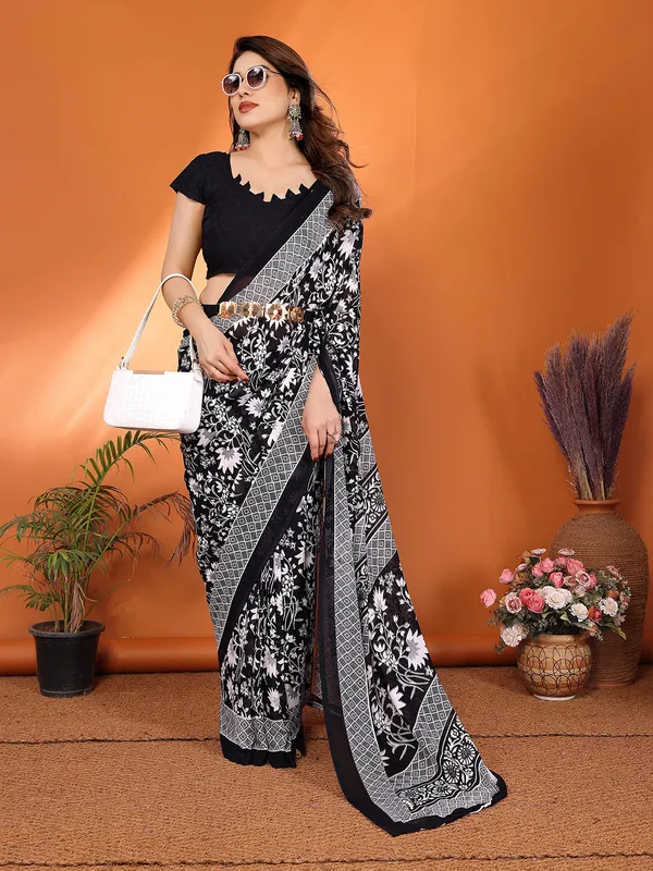 Floral_Print_Georgette_saree_with_Unstitched_Blouse_Piece