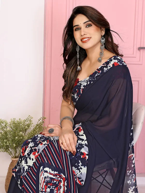 Floral_Print_Georgette_saree_with_Unstitched_Blouse_Piece