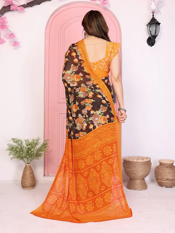 Floral_Print_Georgette_saree_with_Unstitched_Blouse_Piece