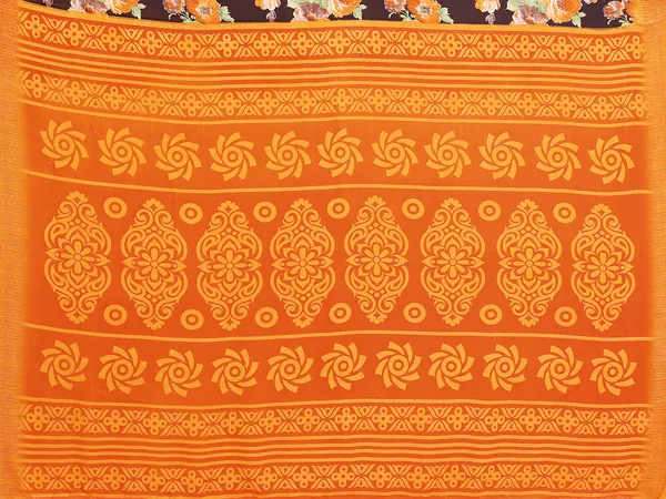 Floral_Print_Georgette_saree_with_Unstitched_Blouse_Piece