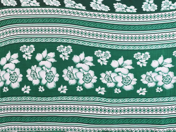 Floral_Print_Georgette_saree_with_Unstitched_Blouse_Piece
