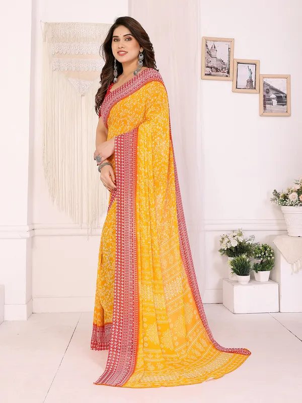 Floral_Print_Georgette_saree_with_Unstitched_Blouse_Piece