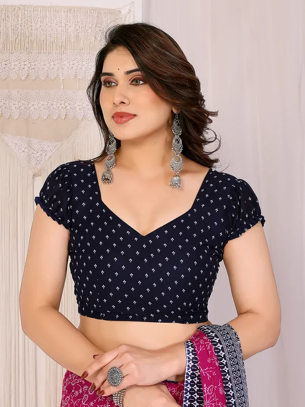 Floral_Print_Georgette_saree_with_Unstitched_Blouse_Piece