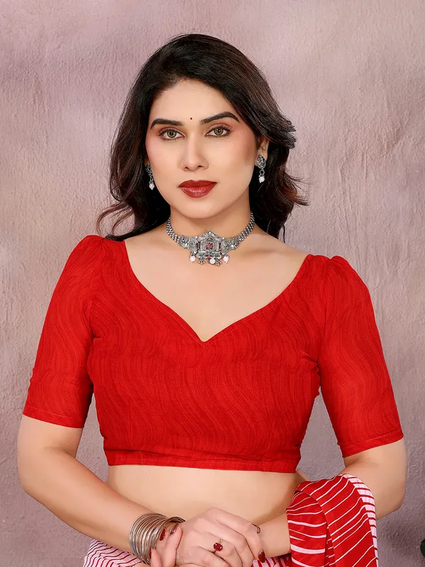 Floral_Print_Georgette_saree_with_Unstitched_Blouse_Piece