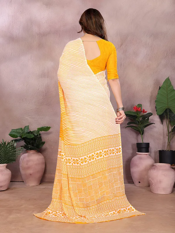Floral_Print_Georgette_saree_with_Unstitched_Blouse_Piece