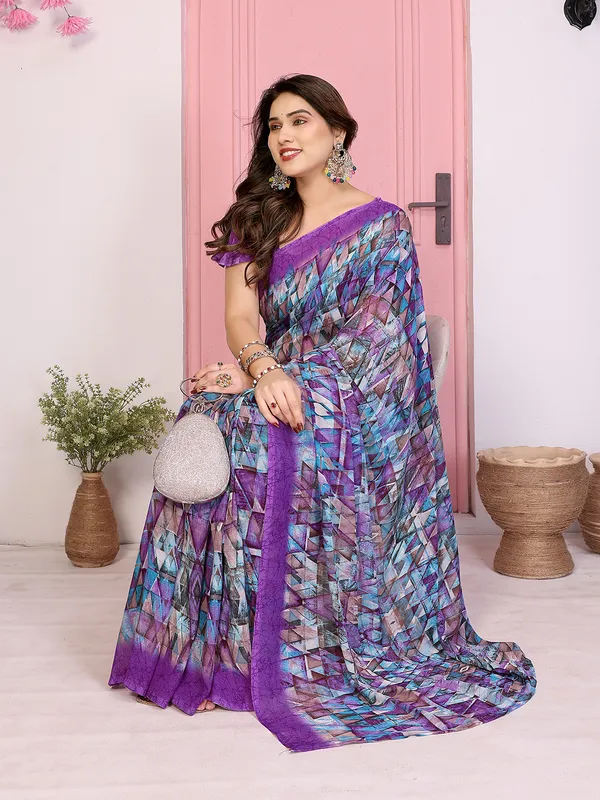 Floral_Print_Georgette_saree_with_Unstitched_Blouse_Piece