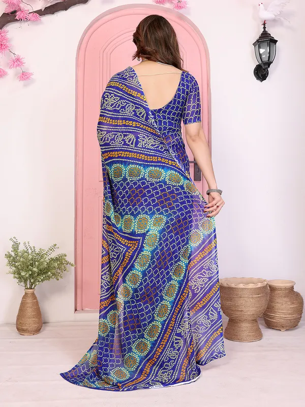 Floral_Print_Georgette_saree_with_Unstitched_Blouse_Piece