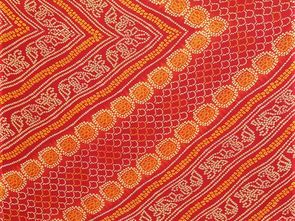 Floral_Print_Georgette_saree_with_Unstitched_Blouse_Piece
