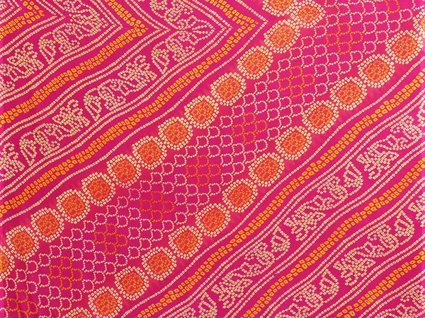 Floral_Print_Georgette_saree_with_Unstitched_Blouse_Piece