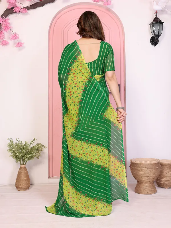 Floral_Print_Georgette_saree_with_Unstitched_Blouse_Piece