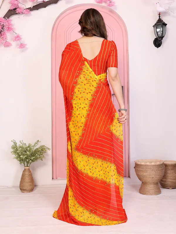 Floral_Print_Georgette_saree_with_Unstitched_Blouse_Piece