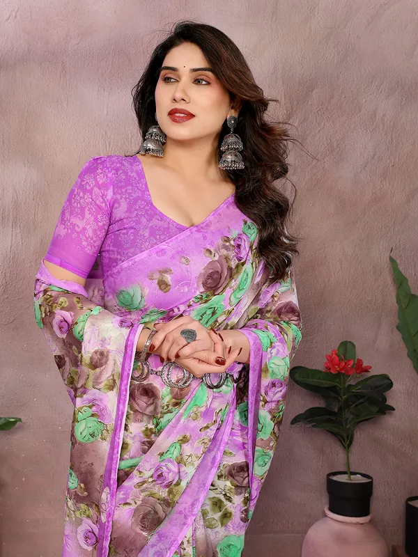 Floral_Print_Georgette_saree_with_Unstitched_Blouse_Piece