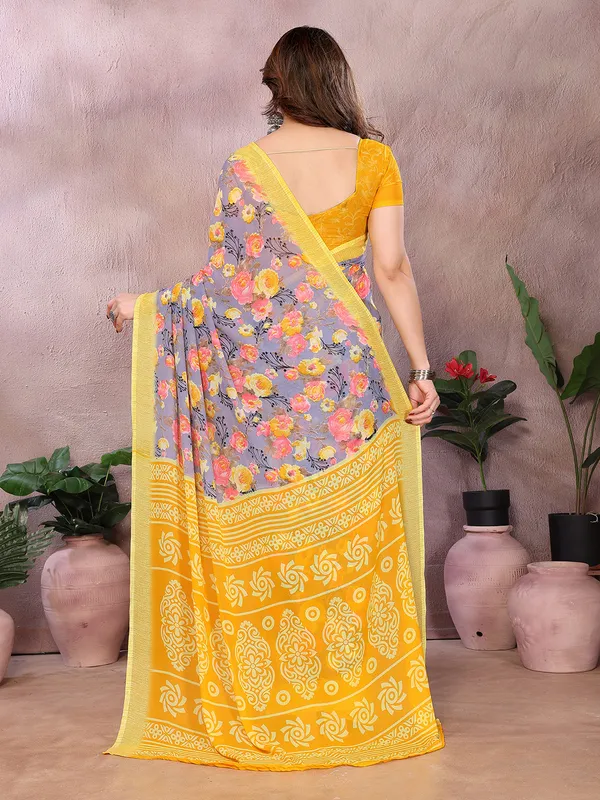 Floral_Print_Georgette_saree_with_Unstitched_Blouse_Piece