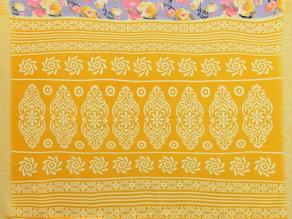 Floral_Print_Georgette_saree_with_Unstitched_Blouse_Piece
