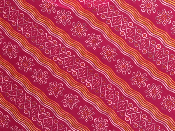 Ombre,_Paisley,_Printed_Bandhani_Georgette_Saree_(Pink)