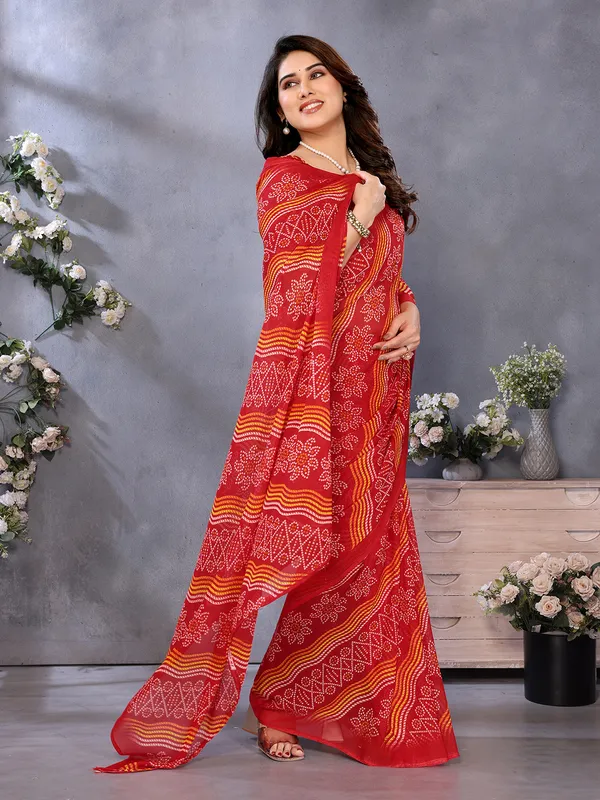 Ombre,_Paisley,_Printed_Bandhani_Georgette_Saree_(Red)