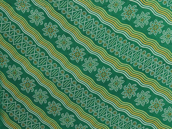 Ombre,_Paisley,_Printed_Bandhani_Georgette_Saree_(Green)