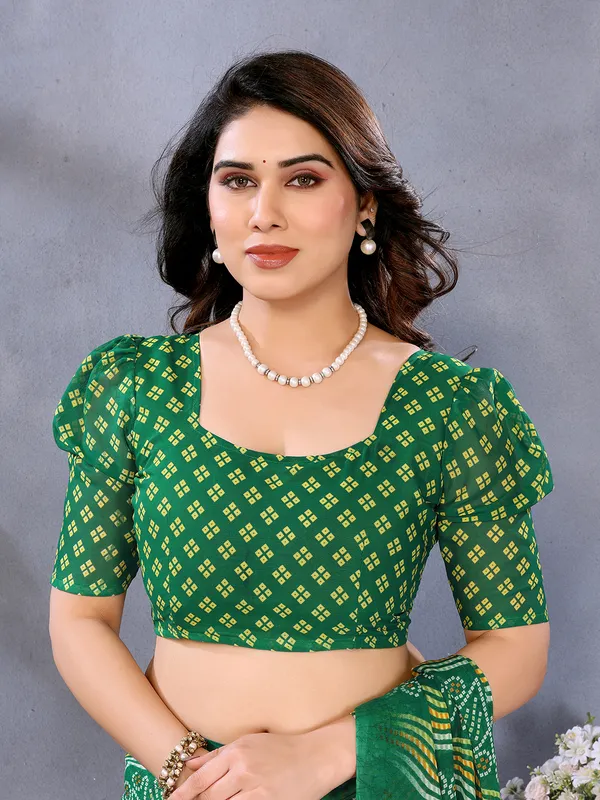 Ombre,_Paisley,_Printed_Bandhani_Georgette_Saree_(Green)