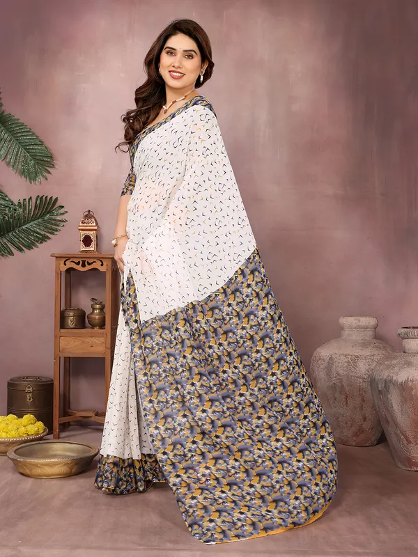 Floral_Print_Daily_Wear_Georgette_Saree��(White,_Grey)