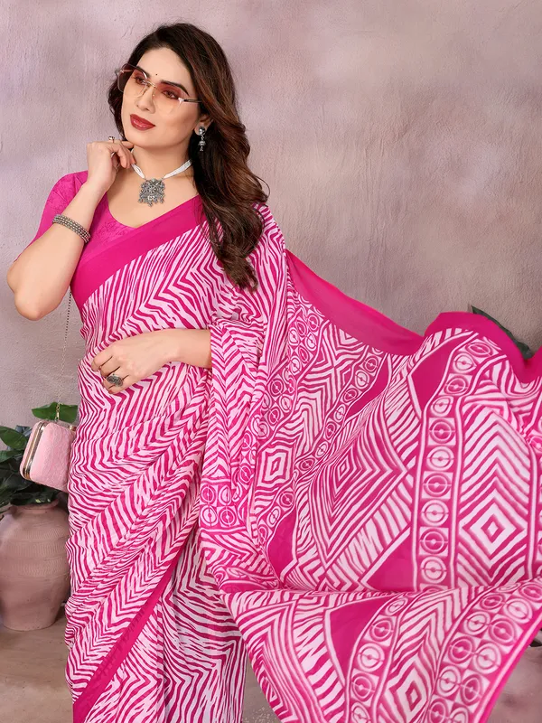 Geometric_Print_Daily_Wear_Georgette_Saree_(Pink)