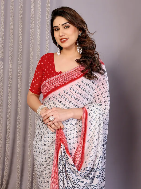 Floral_Print_Daily_Wear_Georgette_Saree��(Red)