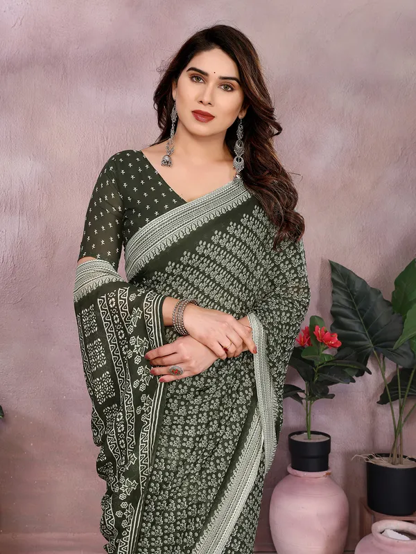 Floral_Print_Daily_Wear_Georgette_Saree_(Green)