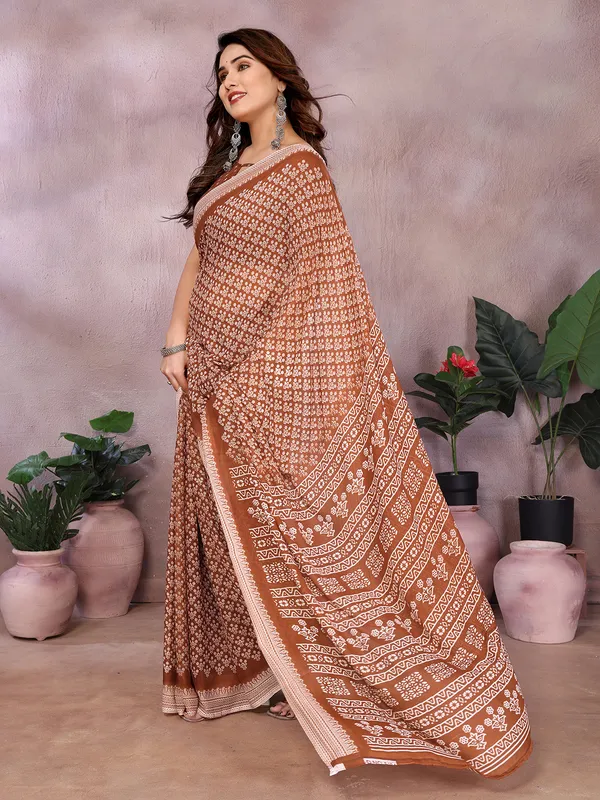 Floral_Print_Daily_Wear_Georgette_Saree_(Brown)